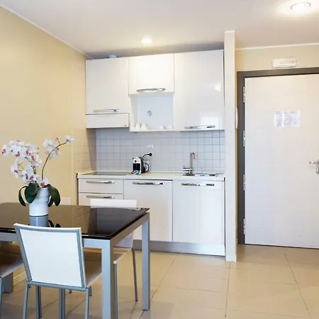 City Residence 4*