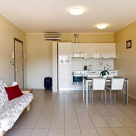 City Residence Aparthotel 4*
